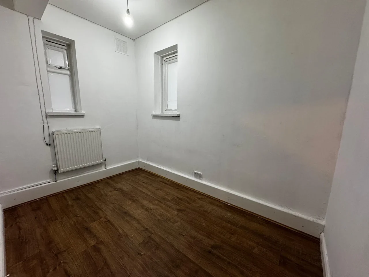 Flat Davidson Road in Greater London