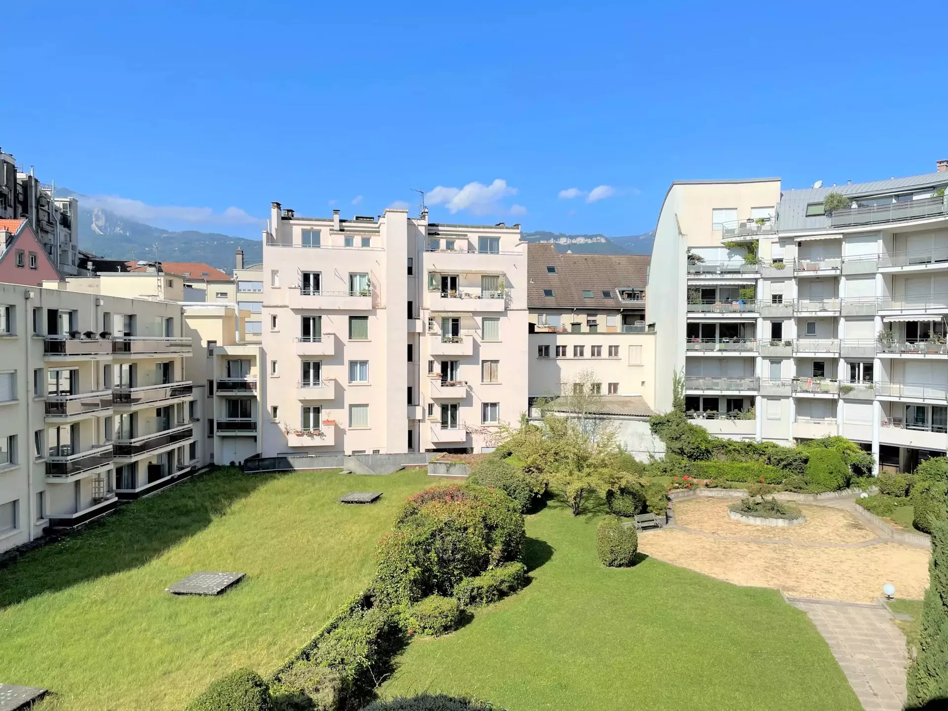 Appartement Place Victor Hugo à Grenoble