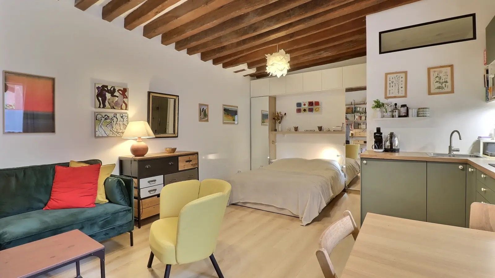 Room Rue de Montreuil in Paris