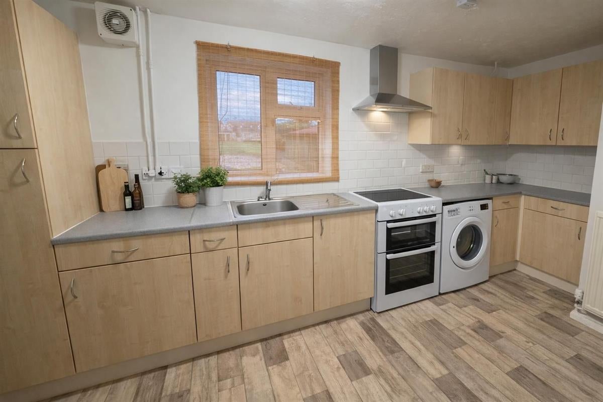House Leverett Road in Boston