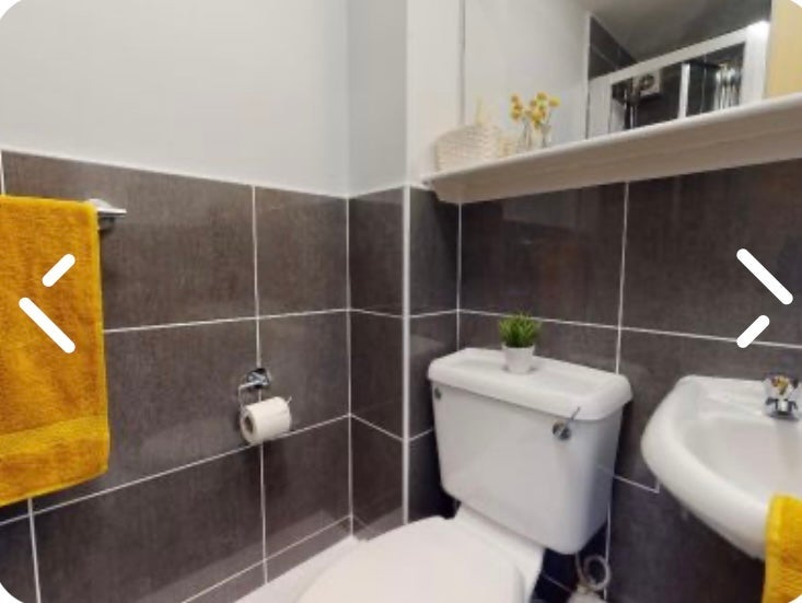 Room Hathersage Road in Manchester