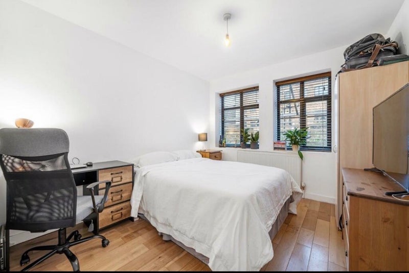Room Brixton Road in Greater London