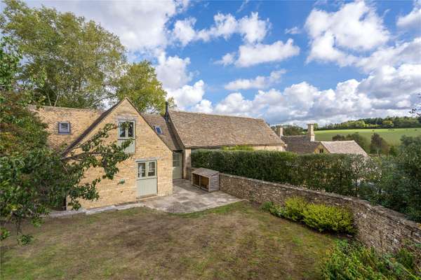 House Ditch Lane in Cotswold District