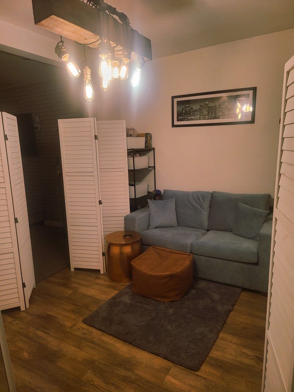 Room Eastham Avenue in Bury