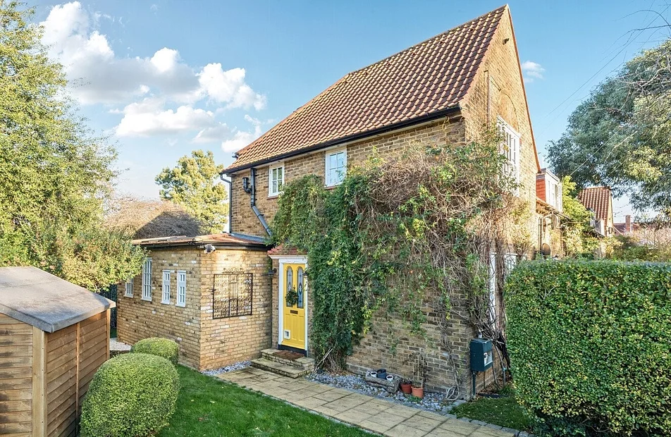 House Torwood Road in Greater London