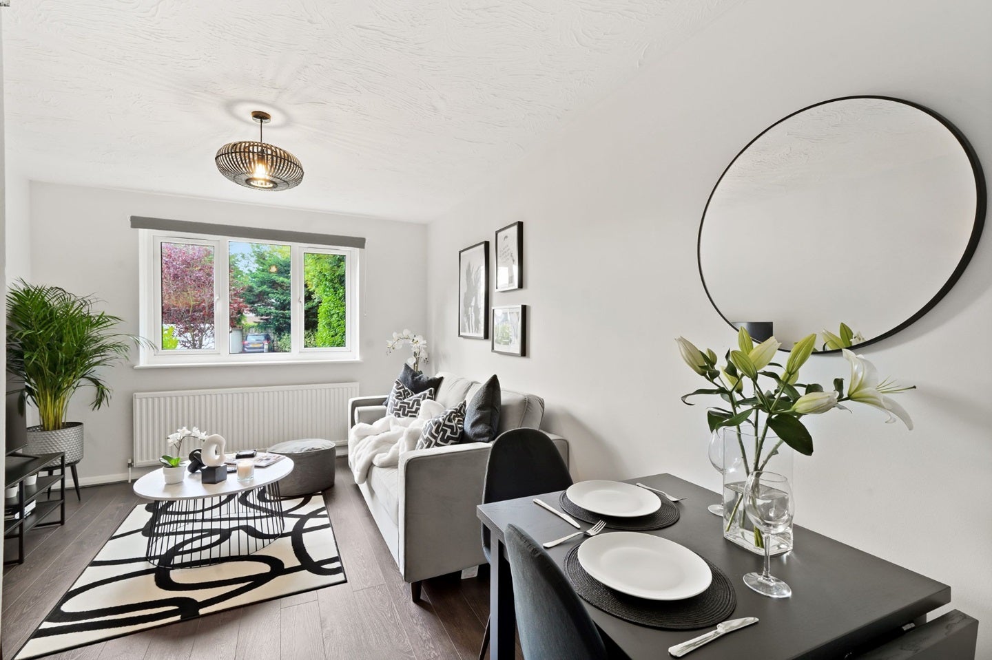 Flat Grove Hill in Greater London