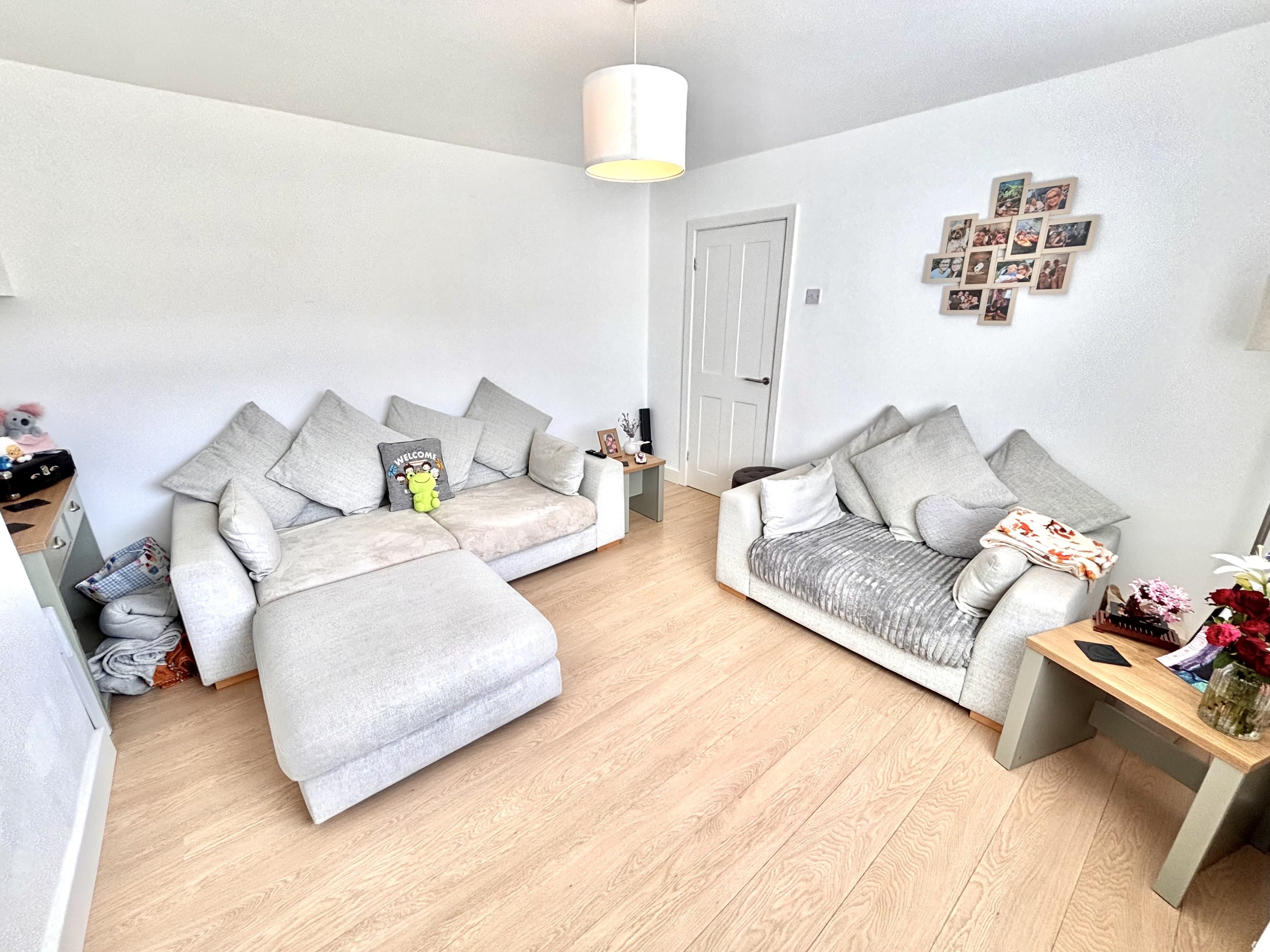 House Jermyn Close in Sheffield
