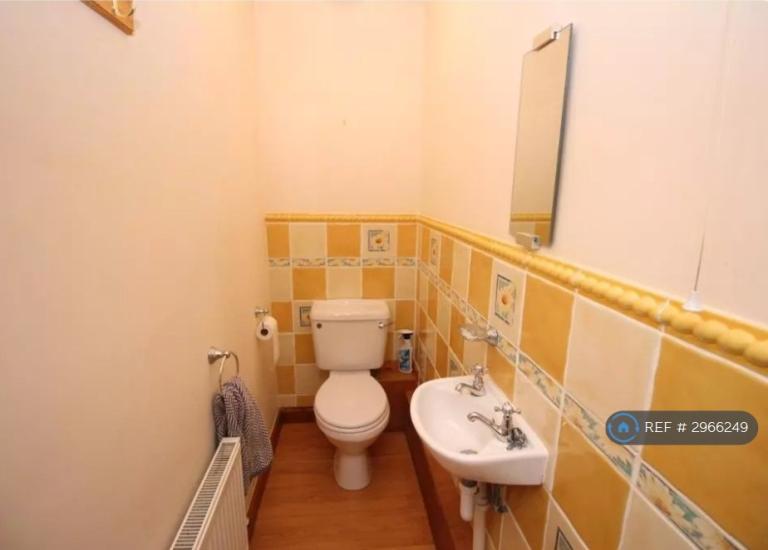 House Crandridge Court in Stafford