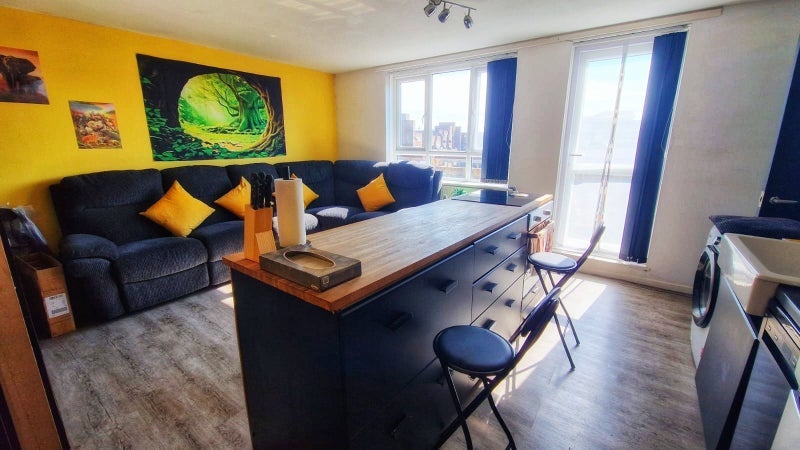 Room Engineer Close in Greater London