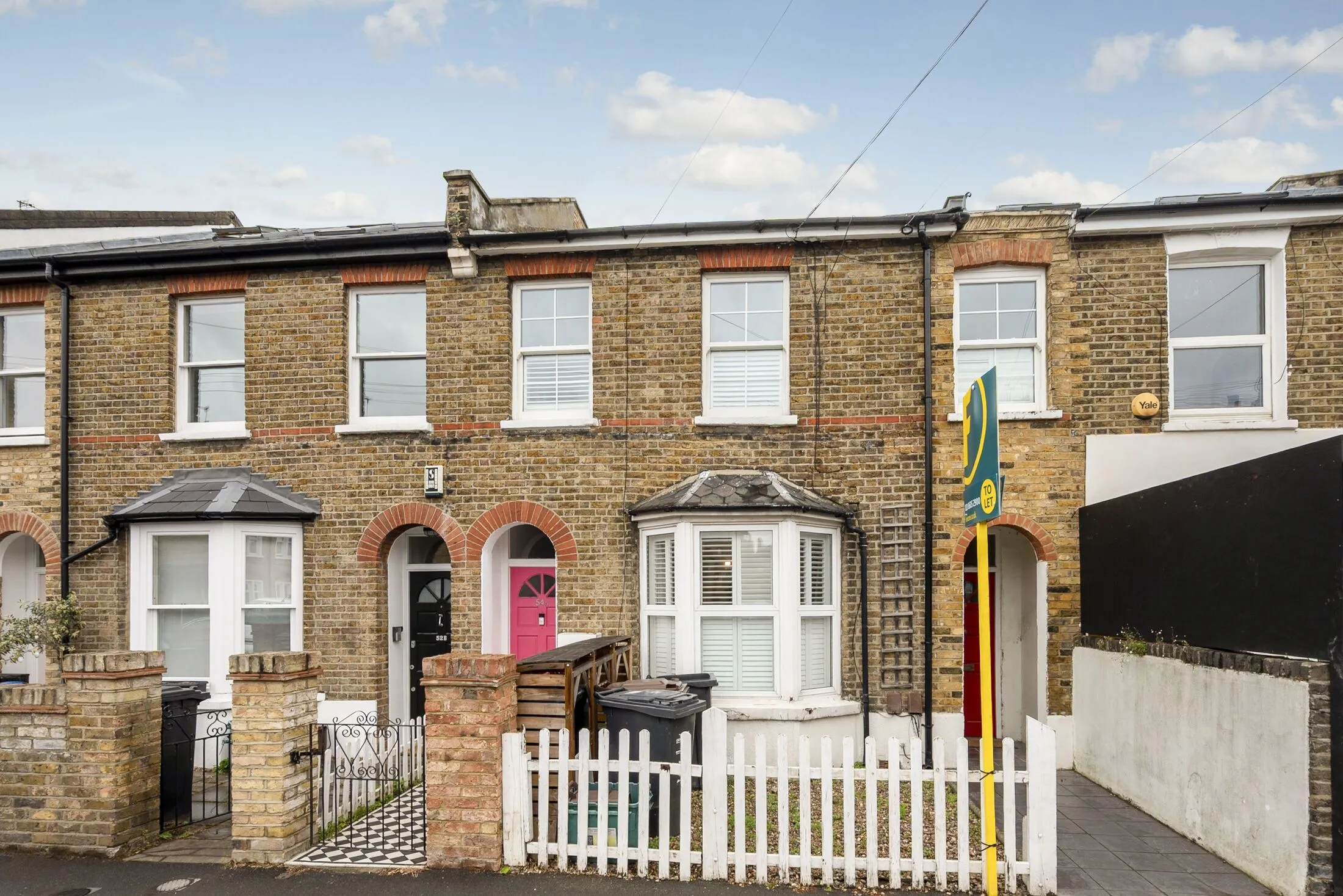 Flat Gladstone Road in Greater London