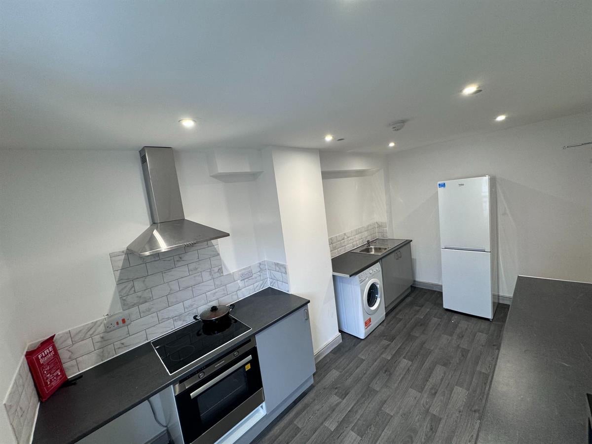 Room Fletcher Street in South Kesteven