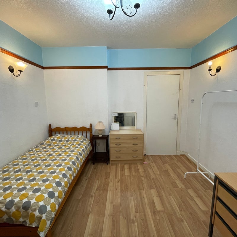 Room Ferry Road Drive in City of Edinburgh