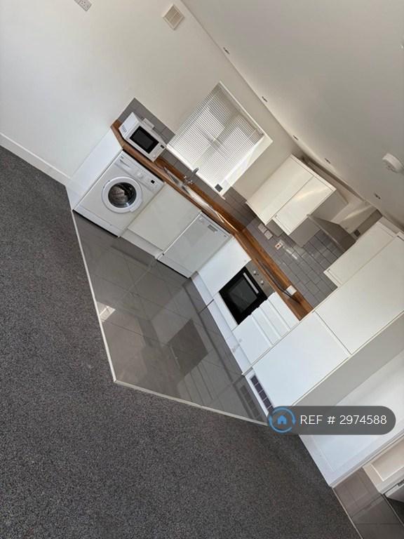 Flat Sloane Close in Enderby