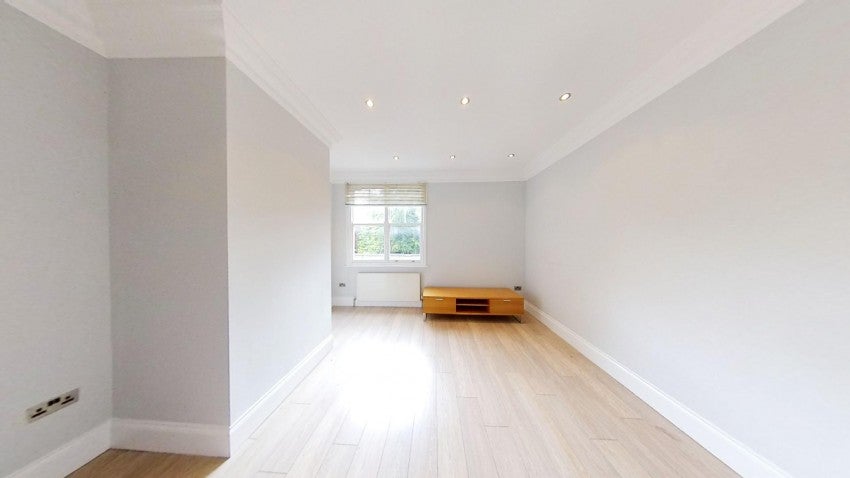 Flat Elms Road in Leicester