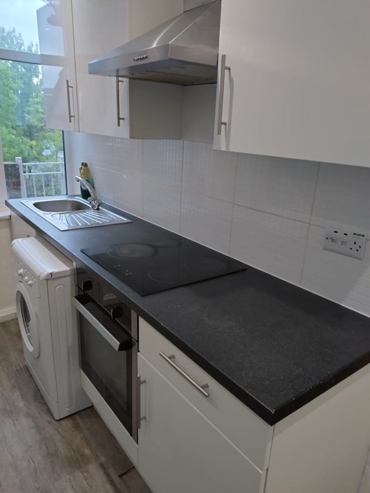 Flat Finchley Lane in Greater London