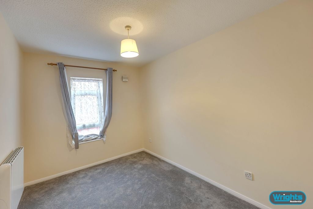 Flat Shails Lane in Trowbridge