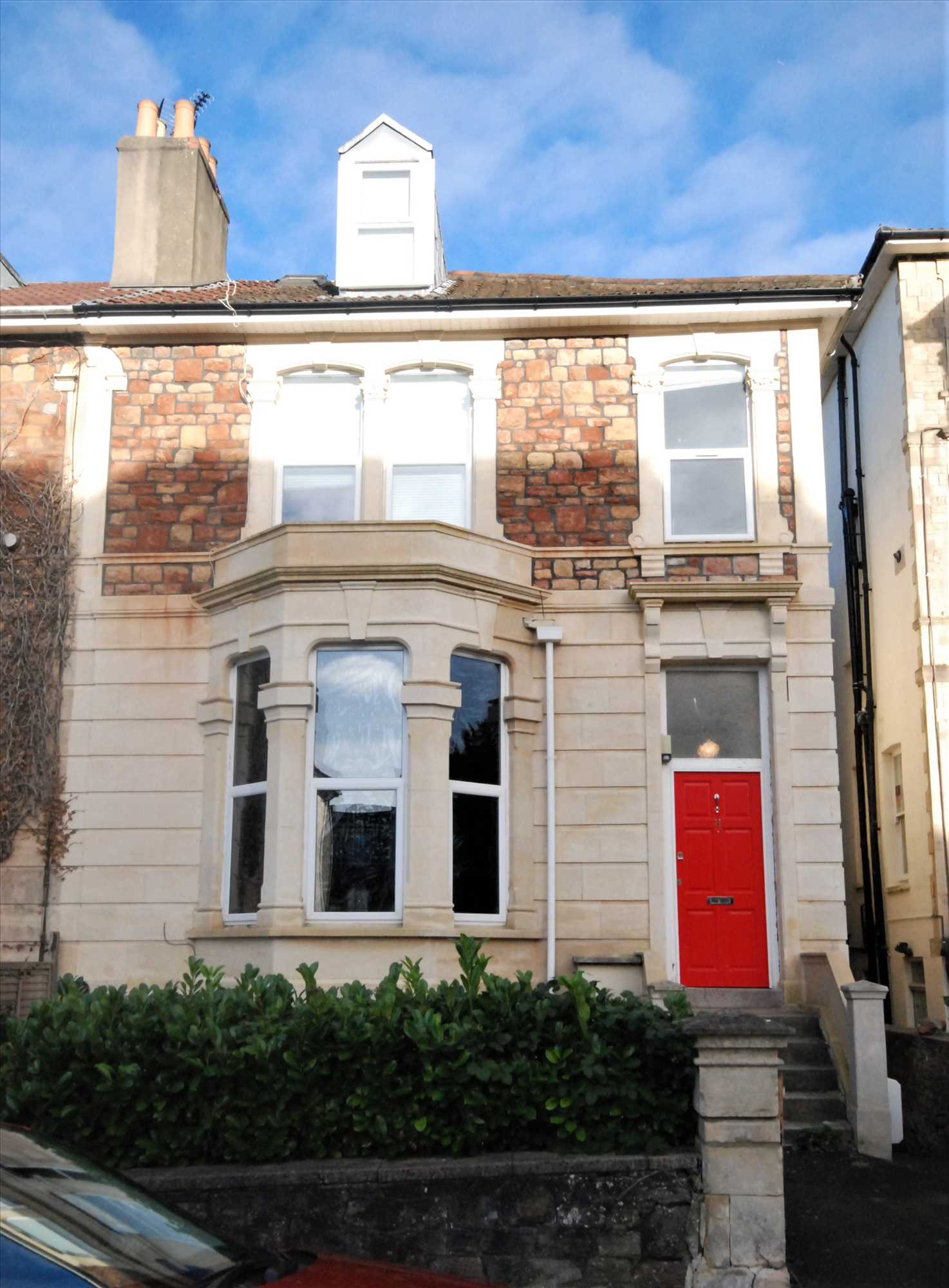 Flat Cotham Gardens in Bristol