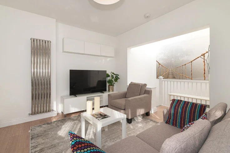 Flat Princes Gate in City of Westminster