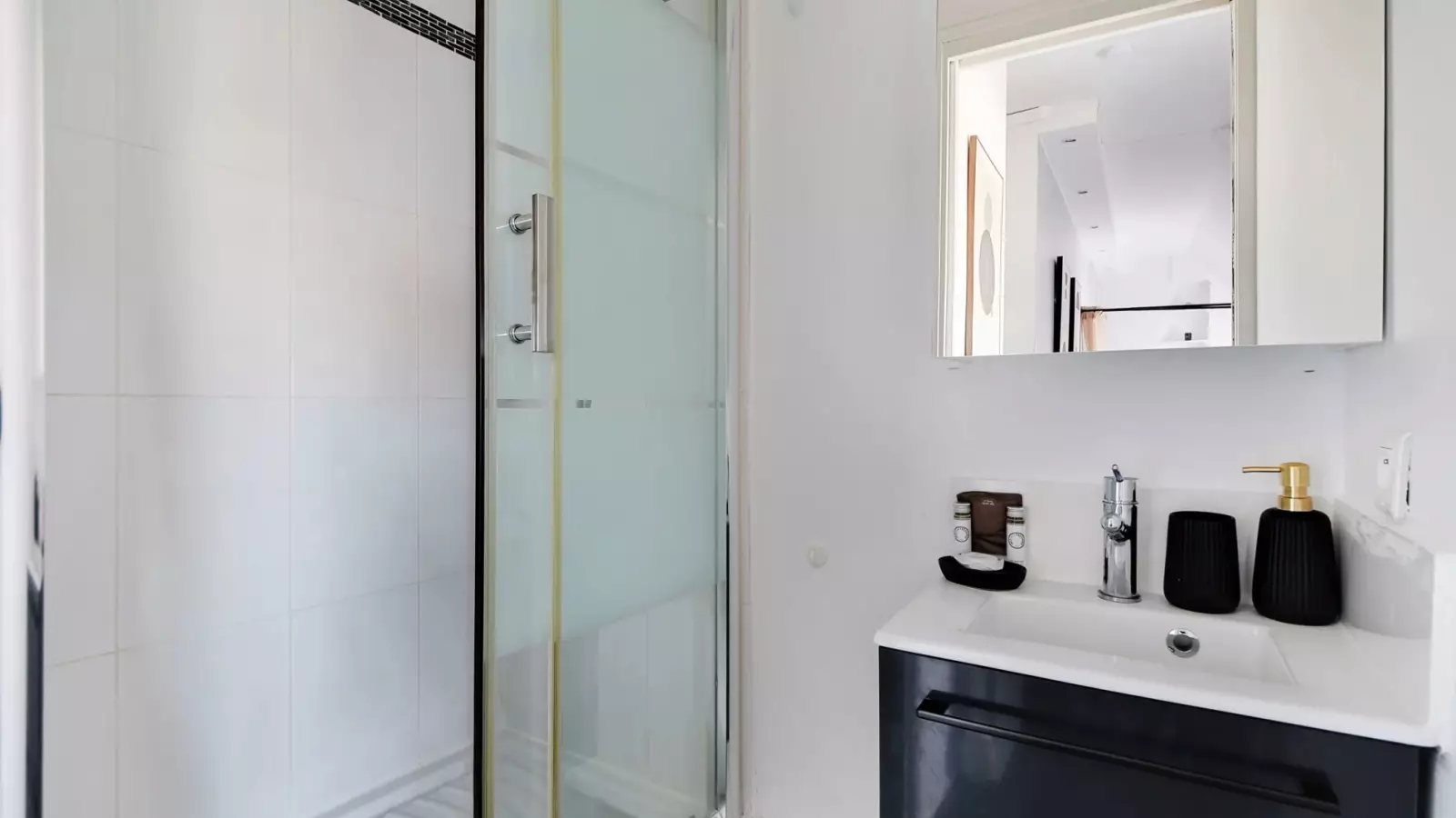 Appartement Rue Pierre-Charron à Paris