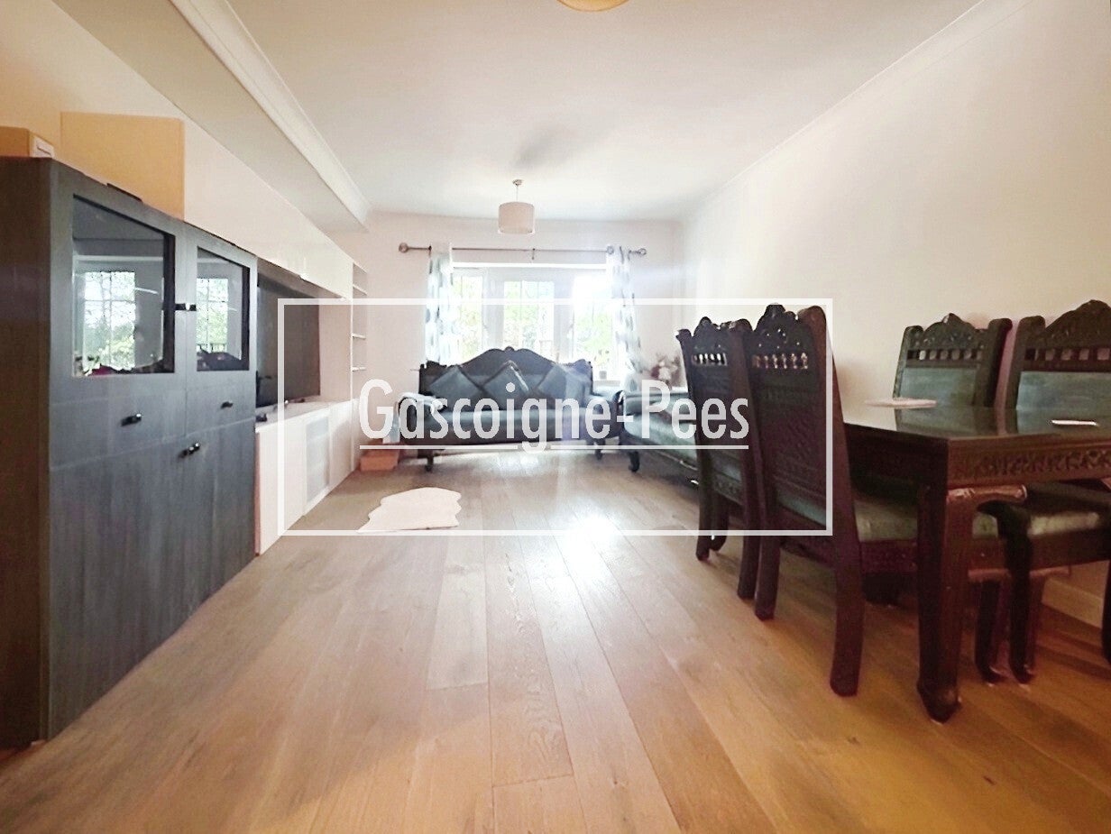Flat Fletcher Close in Basingstoke and Deane