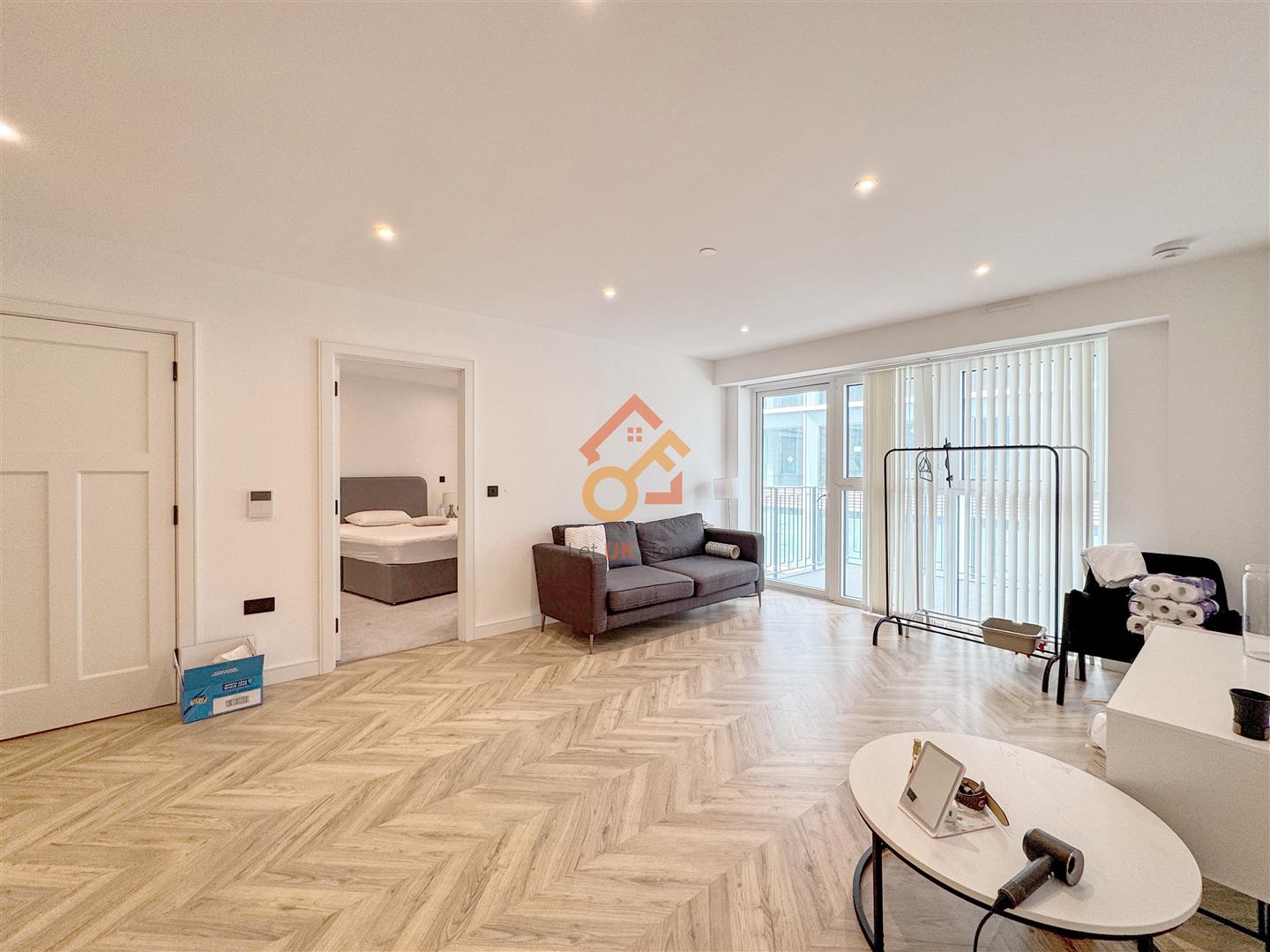Flat Ashdown Road in Greater London