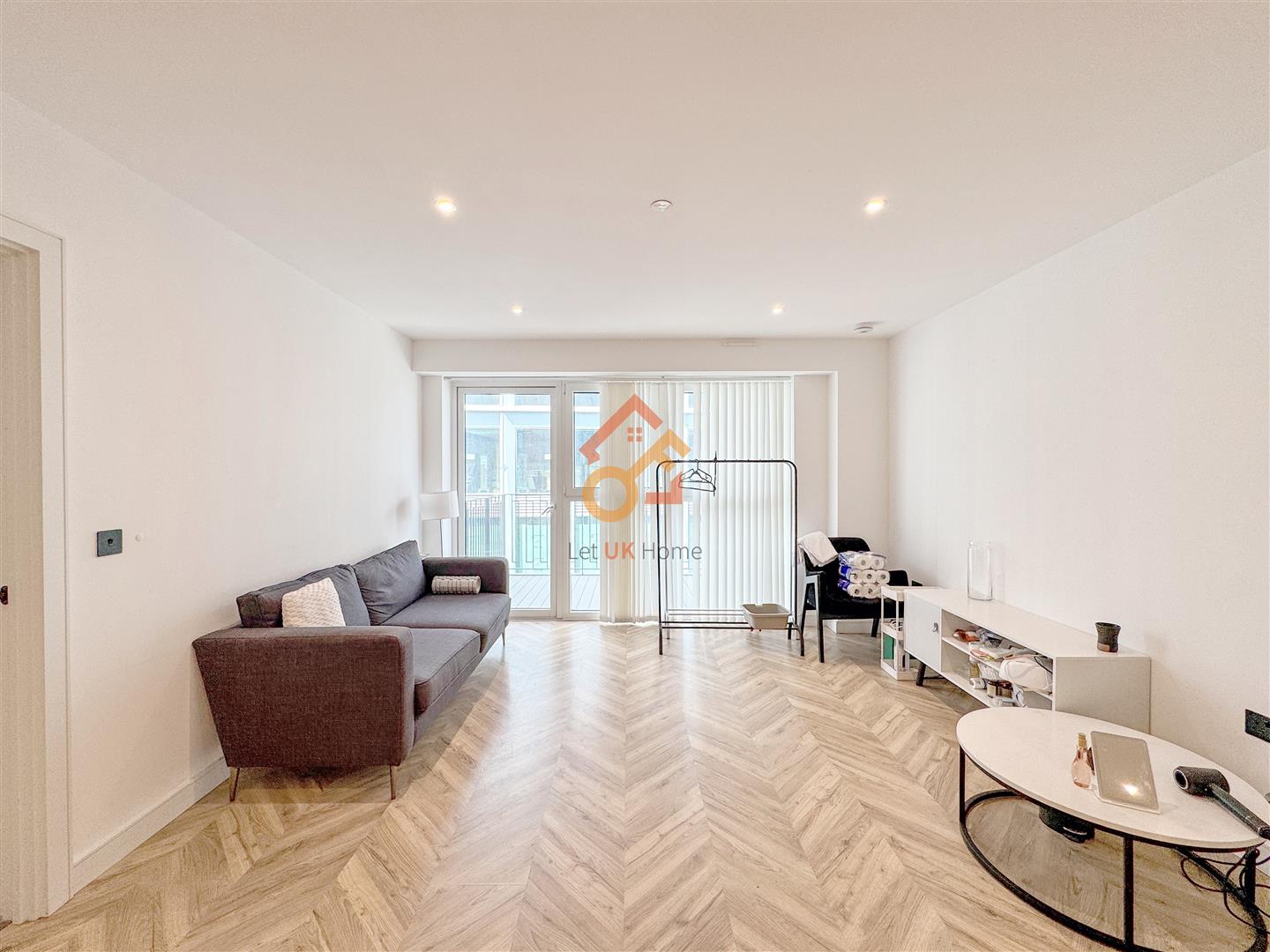 Flat Ashdown Road in Greater London