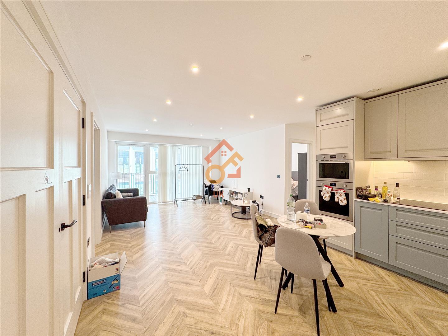 Flat Ashdown Road in Greater London