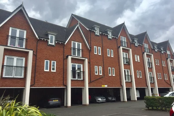 Flat Orleans Road in Liverpool