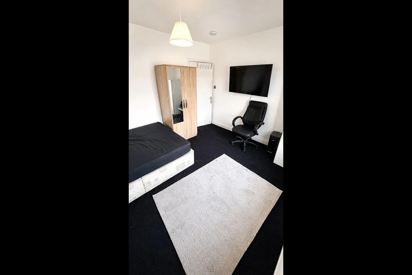 Room Tadworth Road in Greater London