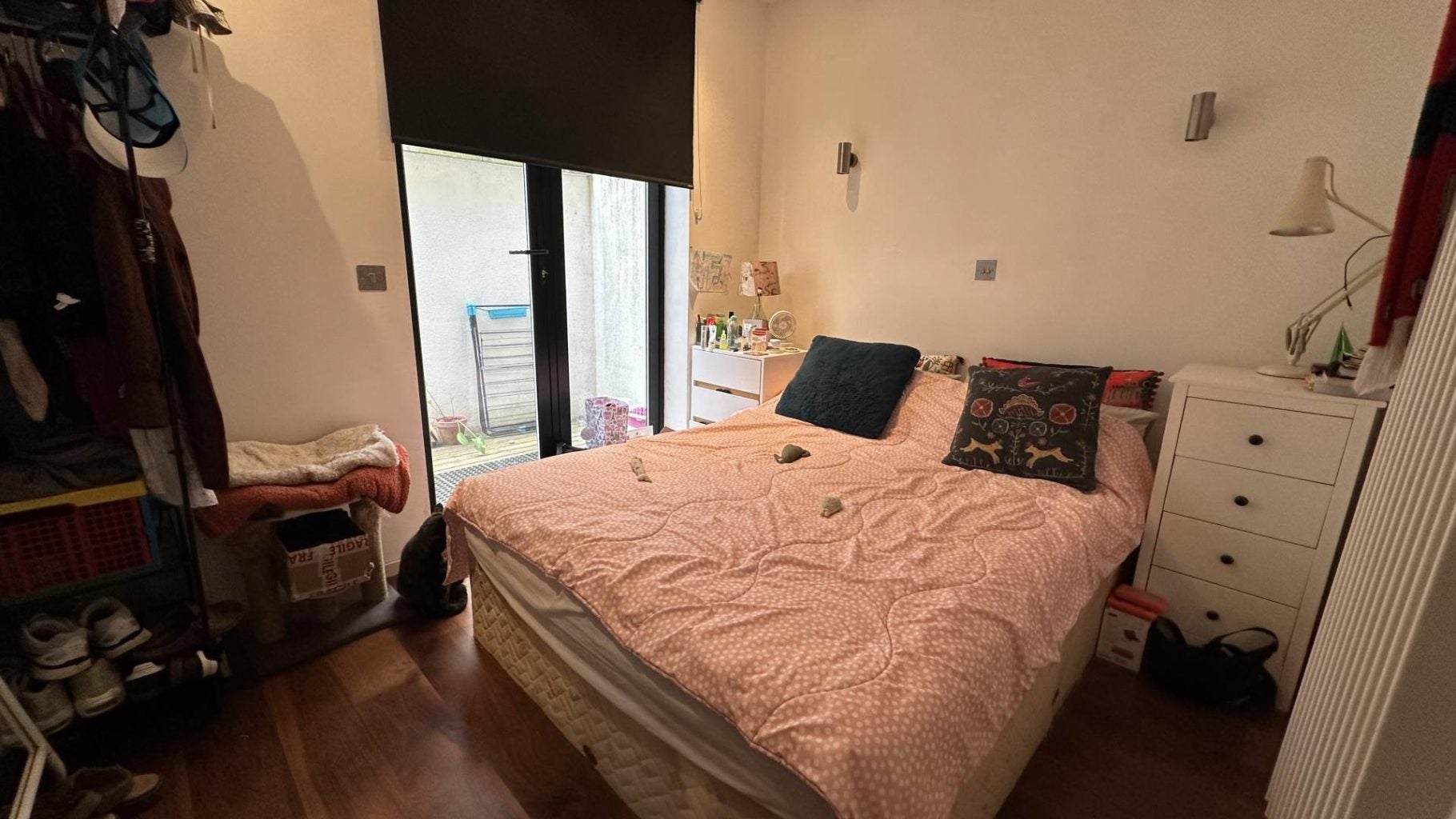 Flat Burder Road in Greater London