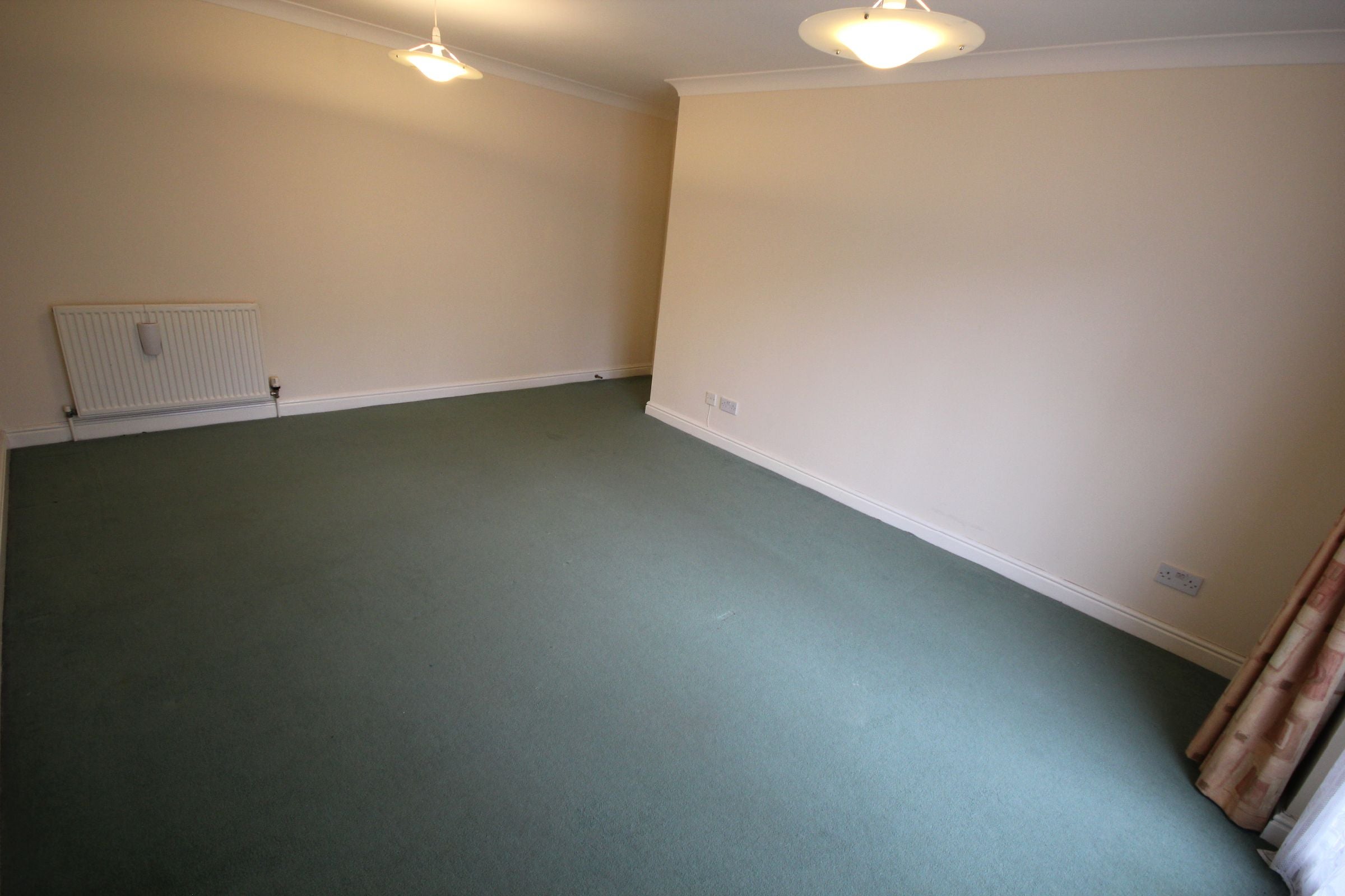 Flat Sheepcote Road in Greater London