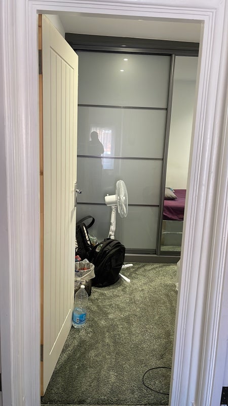 Room Headington Place in Slough