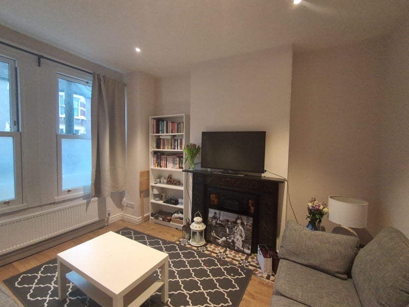 Room Beryl Road in Greater London