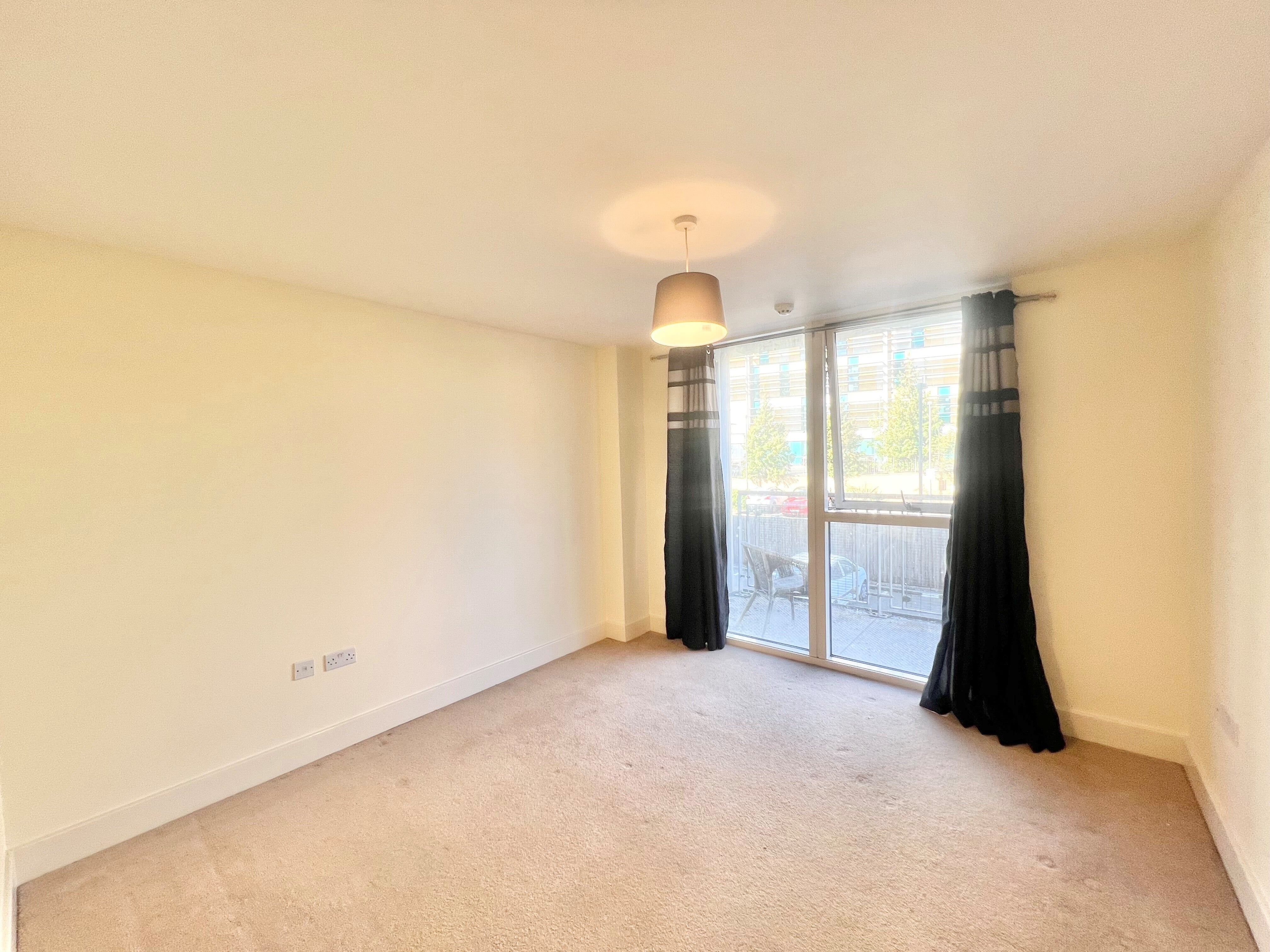 Flat Langley Walk in Birmingham