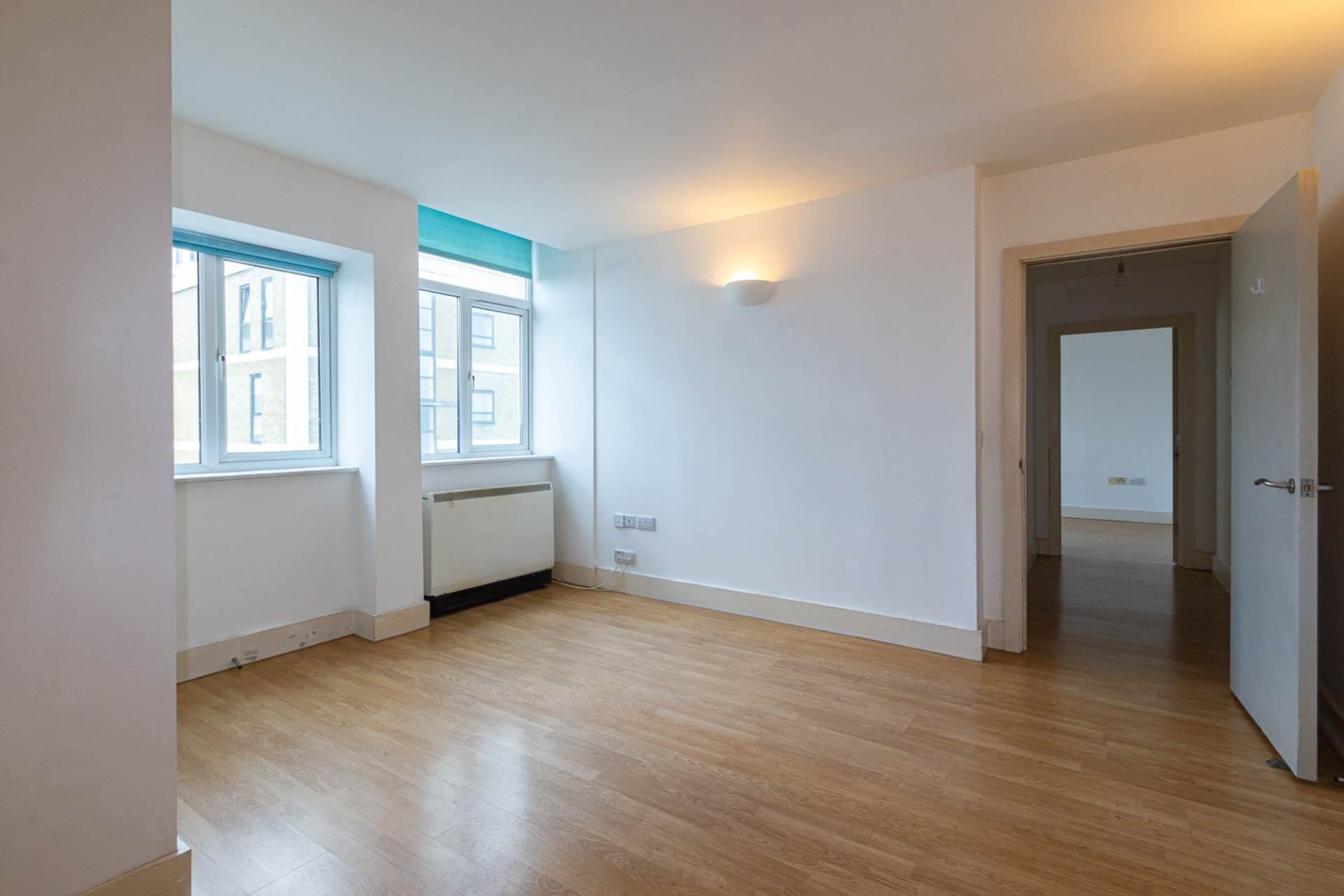Flat Victoria Avenue in Southend-on-Sea