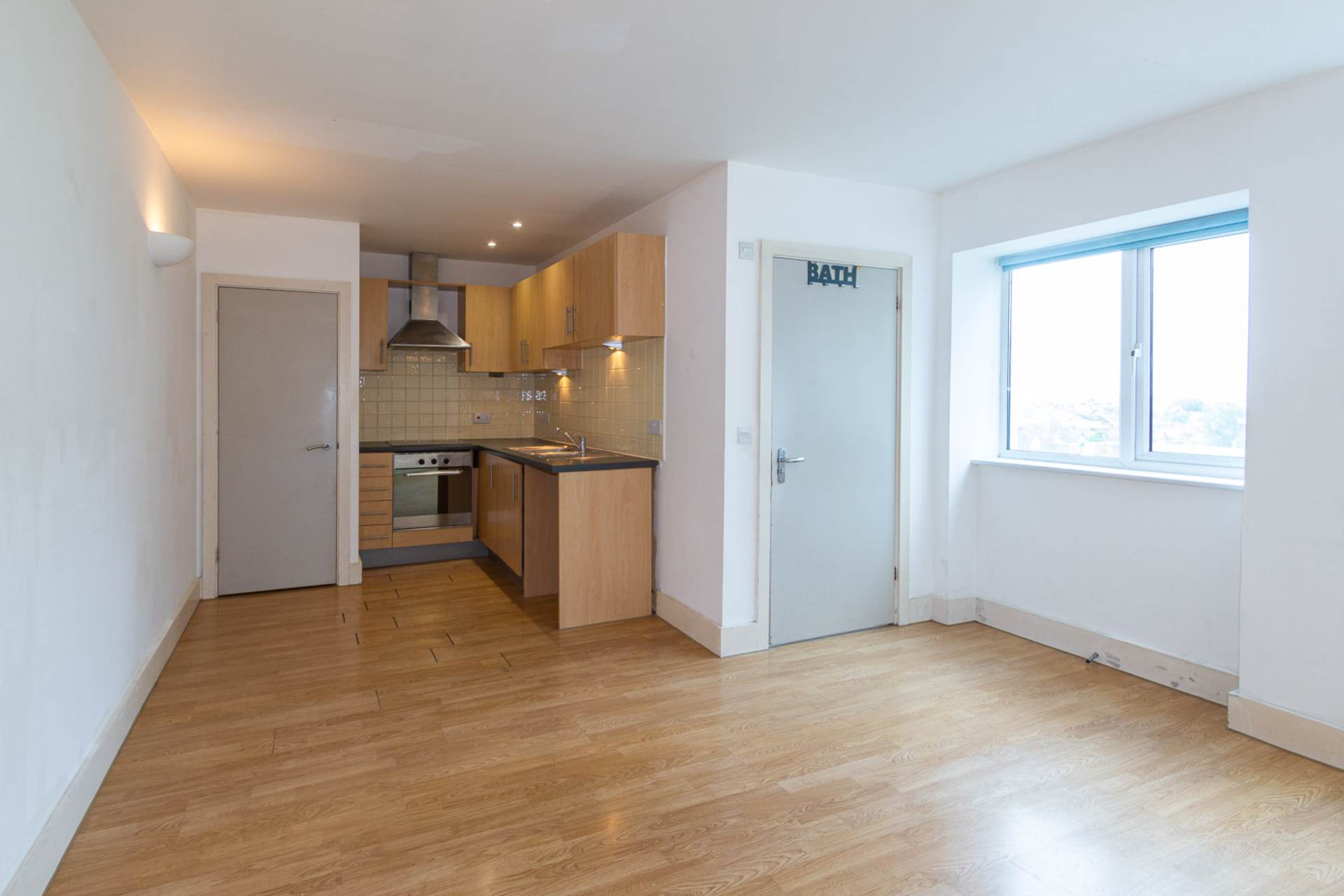 Flat Victoria Avenue in Southend-on-Sea
