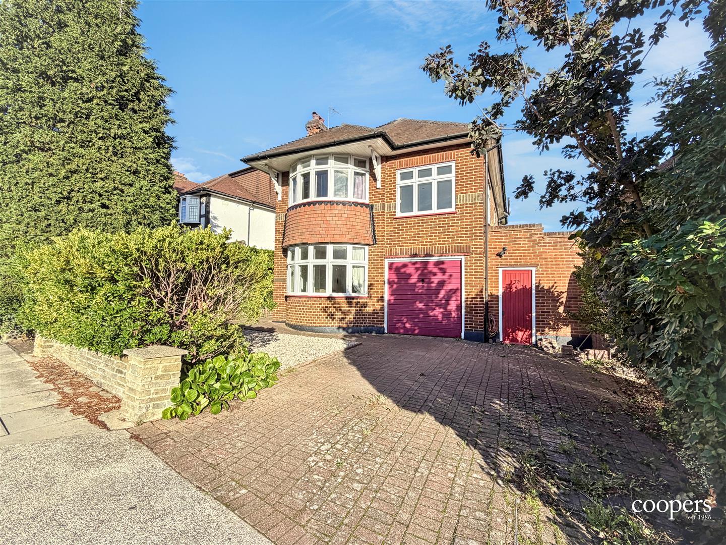House The Ridgeway in Greater London