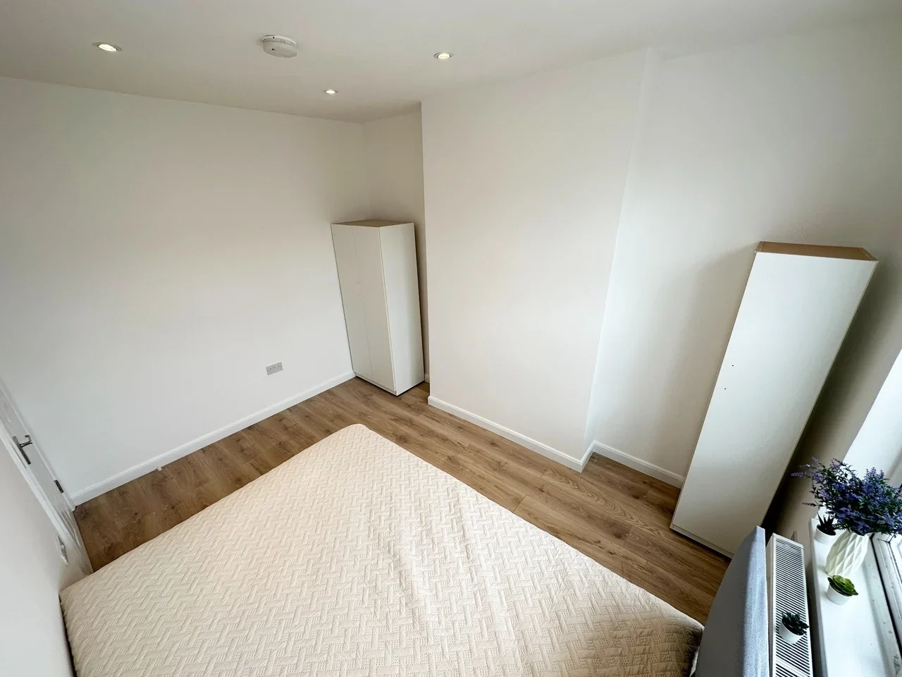 Room Willow Vale in Greater London