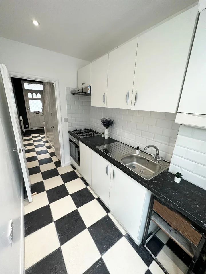 Room Willow Vale in Greater London