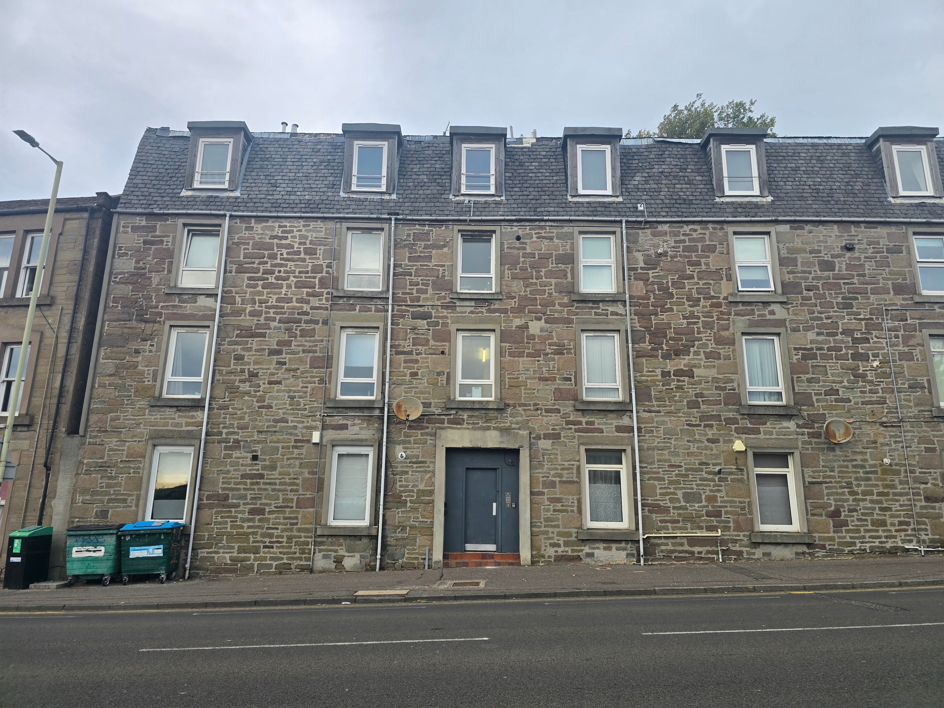 Flat Victoria Road in Dundee