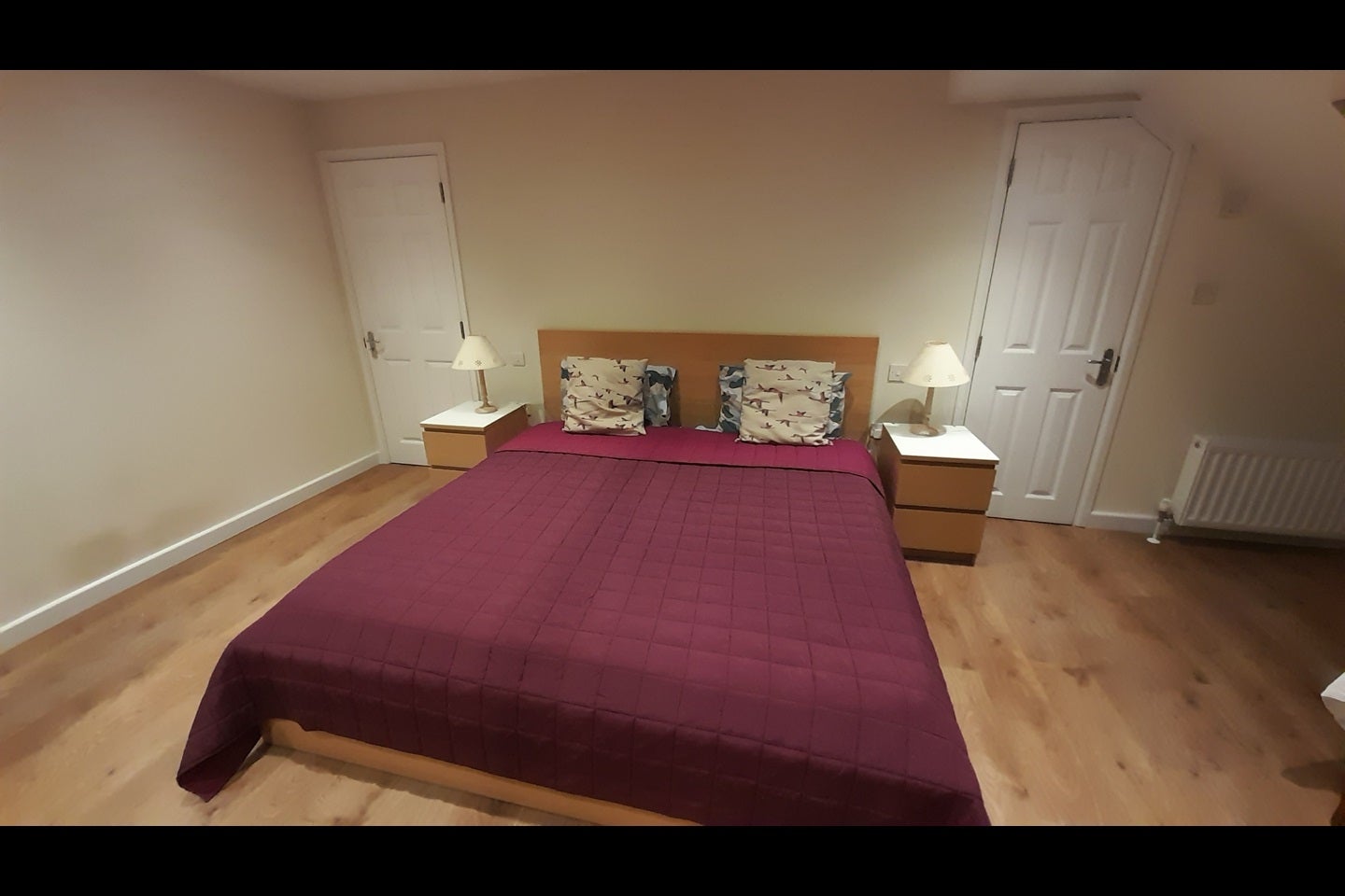 Room Valley Road in Greater London