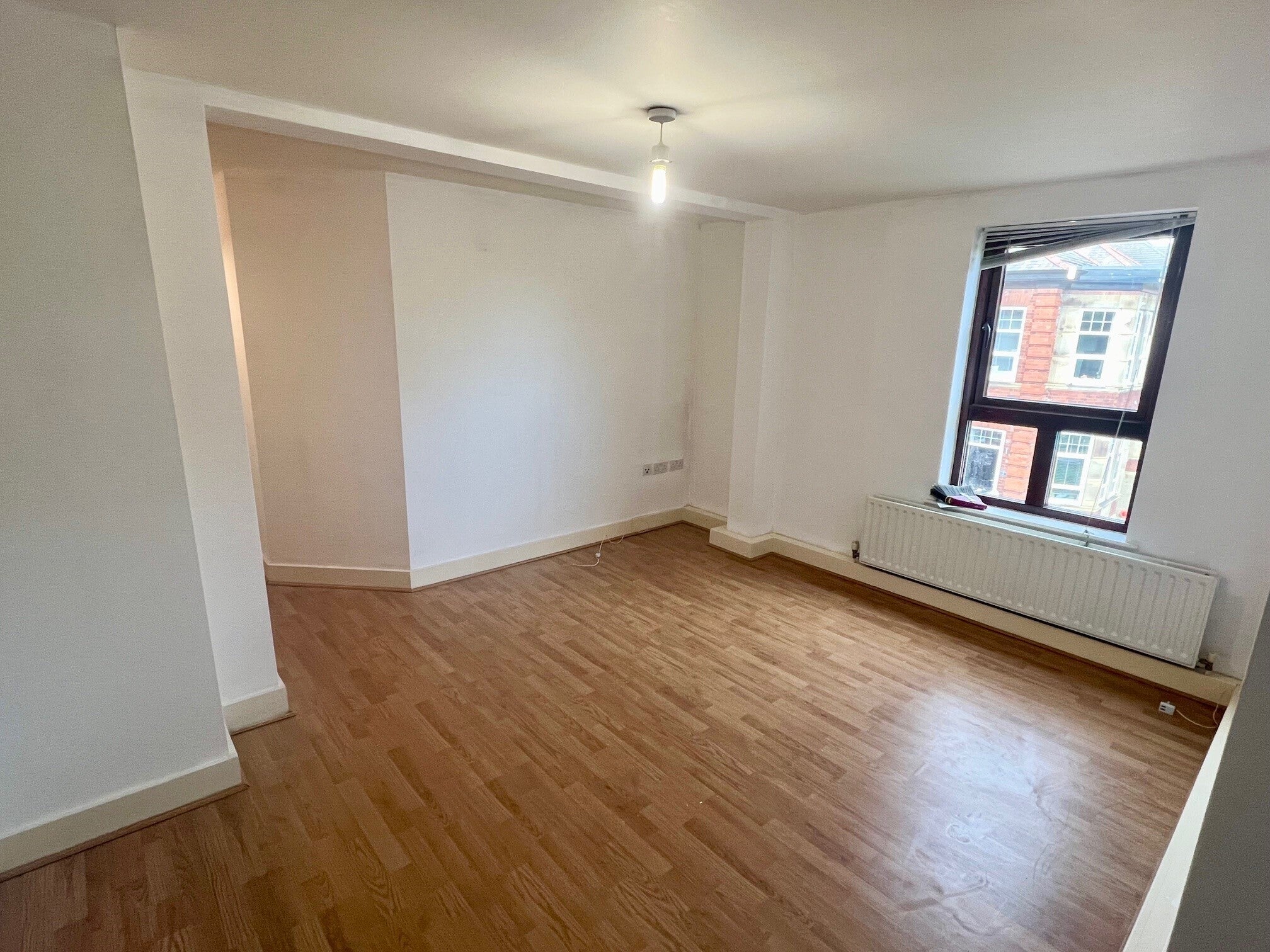 Flat Manygates Avenue in Wakefield