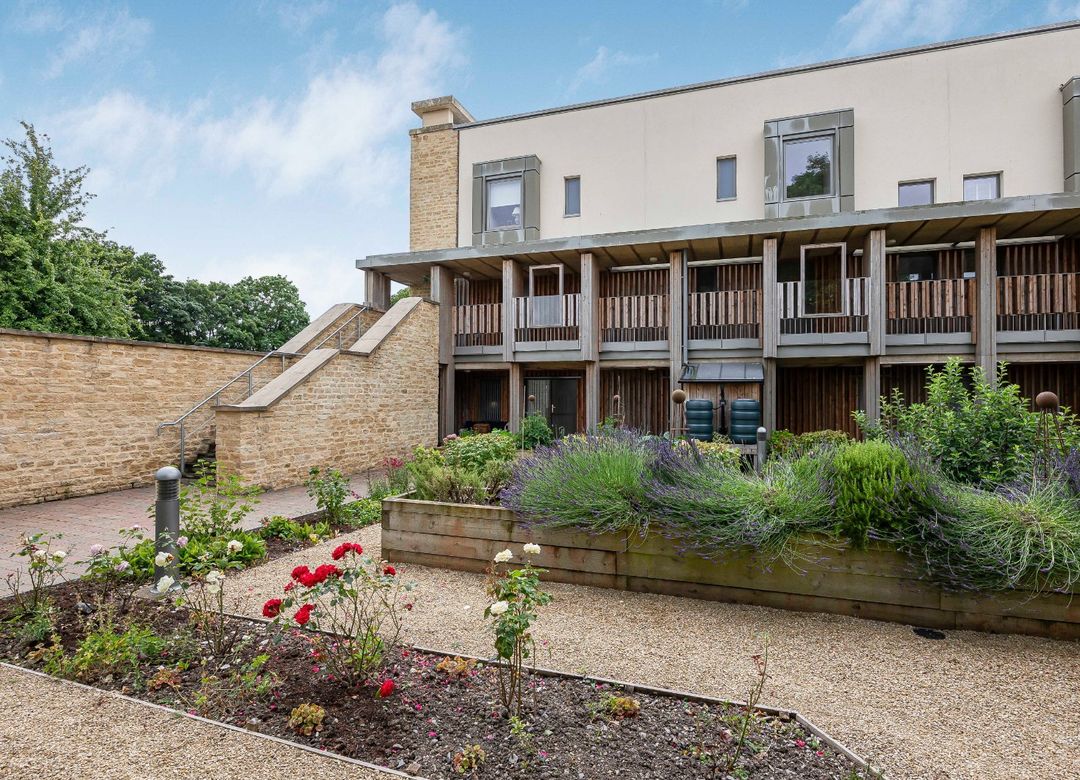 Flat Cirencester Road in Cotswold District