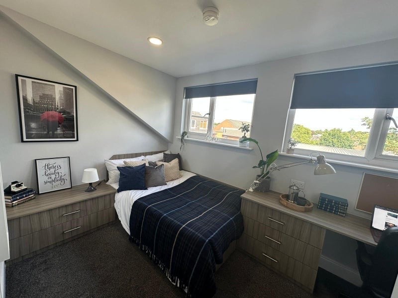 Flat Derwentwater Terrace in Leeds