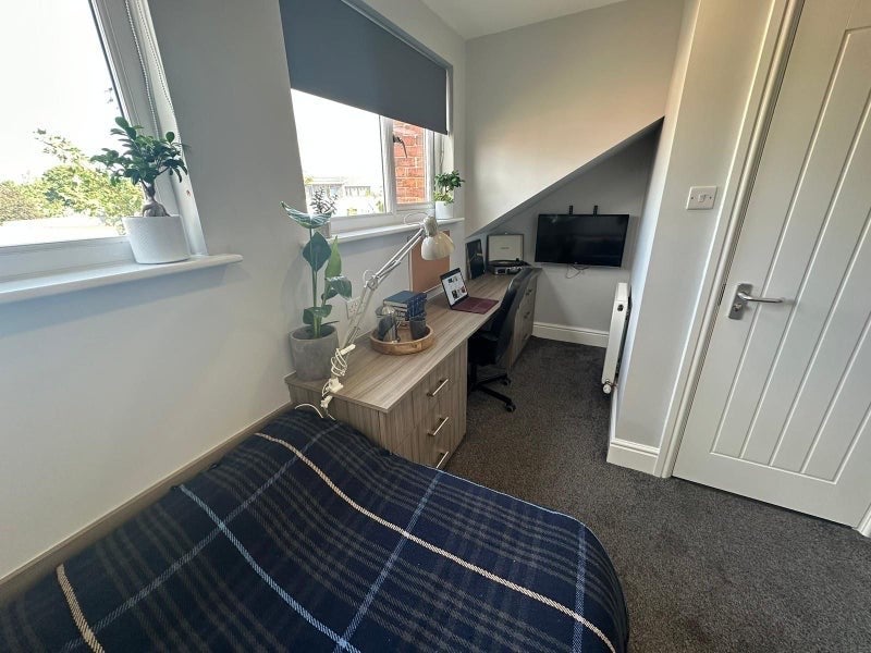 Flat Derwentwater Terrace in Leeds