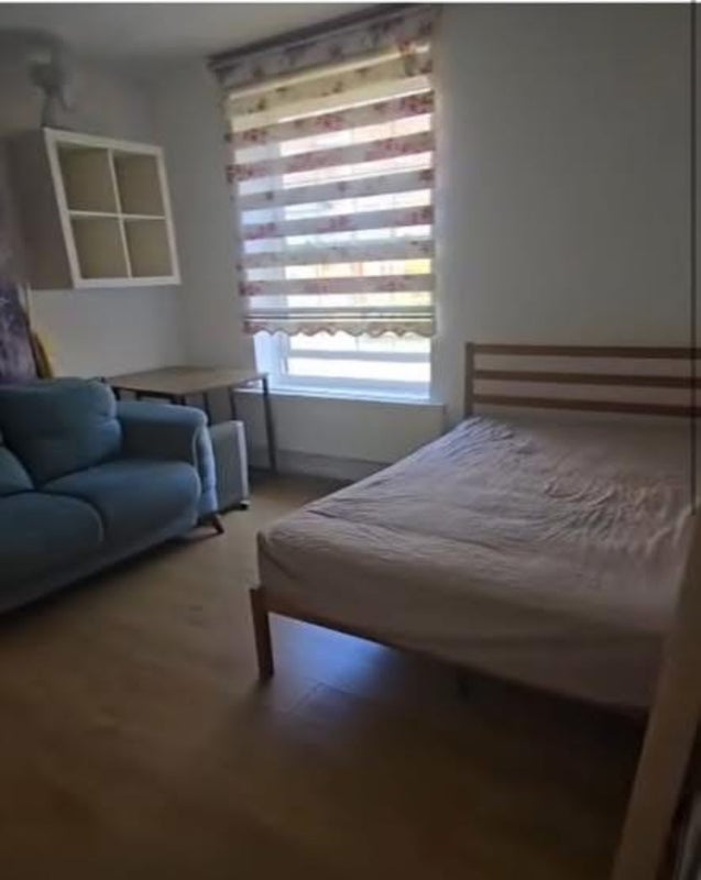 Room Lower Clapton Road in Greater London