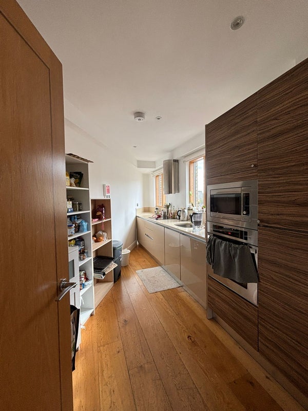 Room Camden Square in Greater London