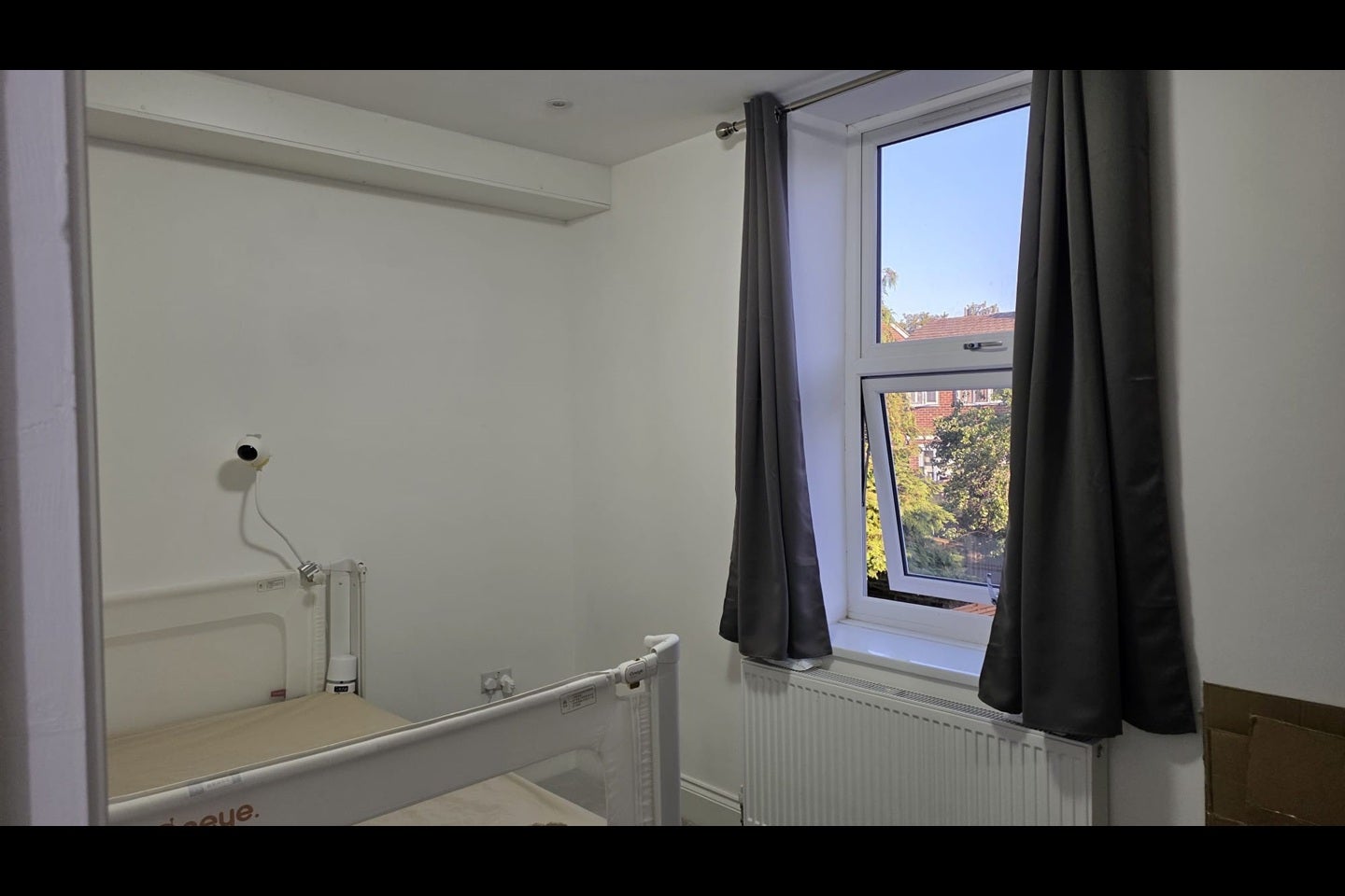 Flat Carshalton Road in Greater London