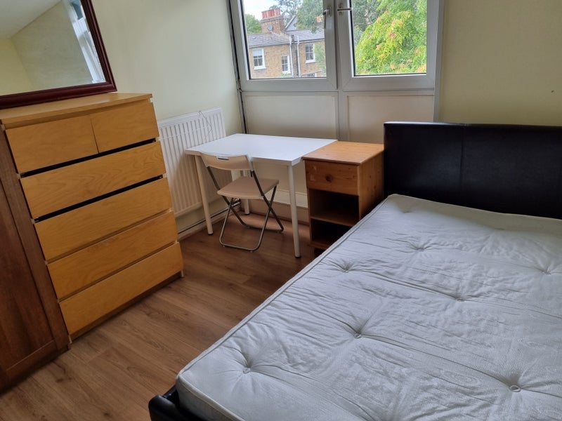 Room Cephas Street in Greater London