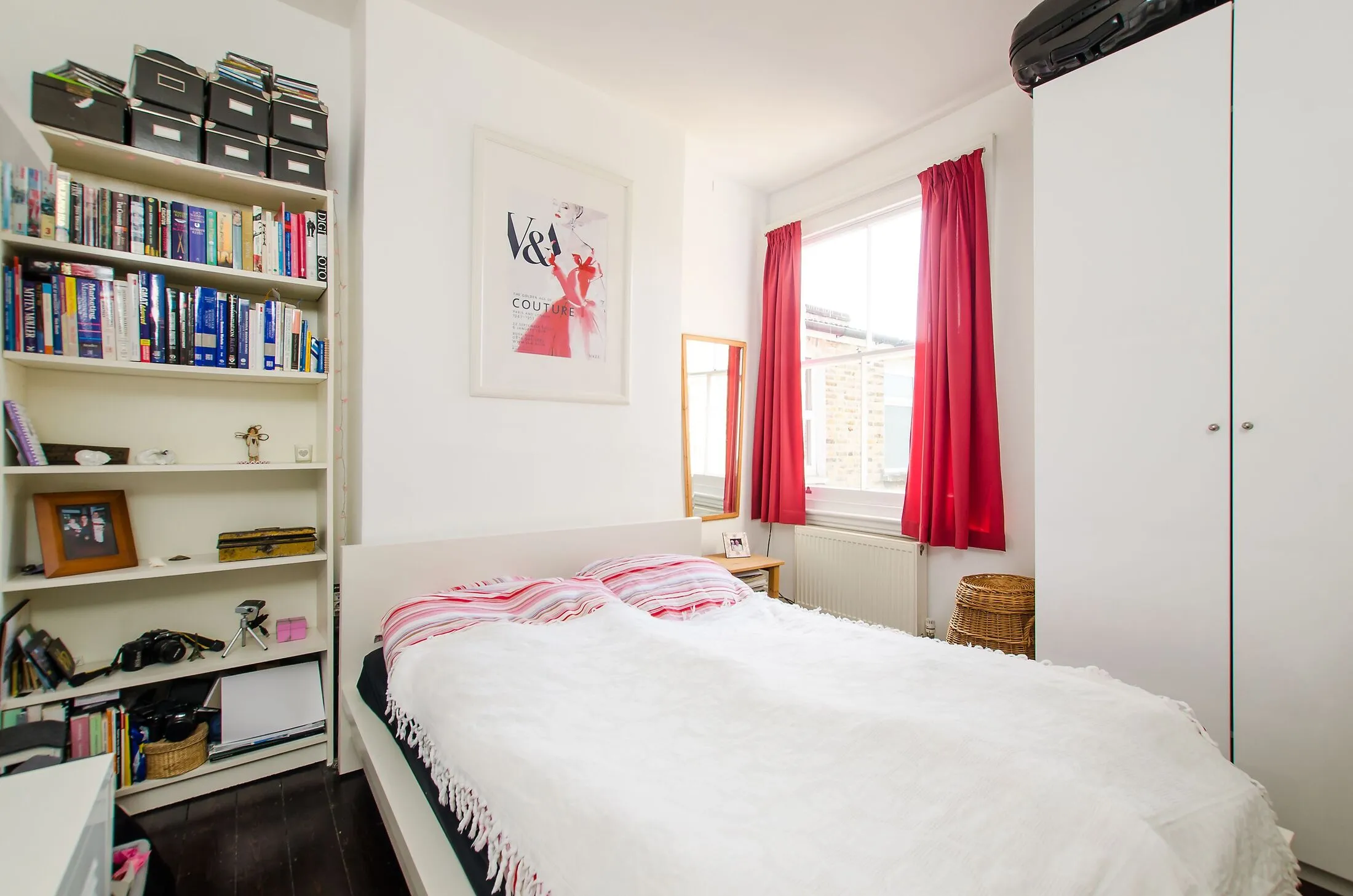 Flat Sellincourt Road in Greater London